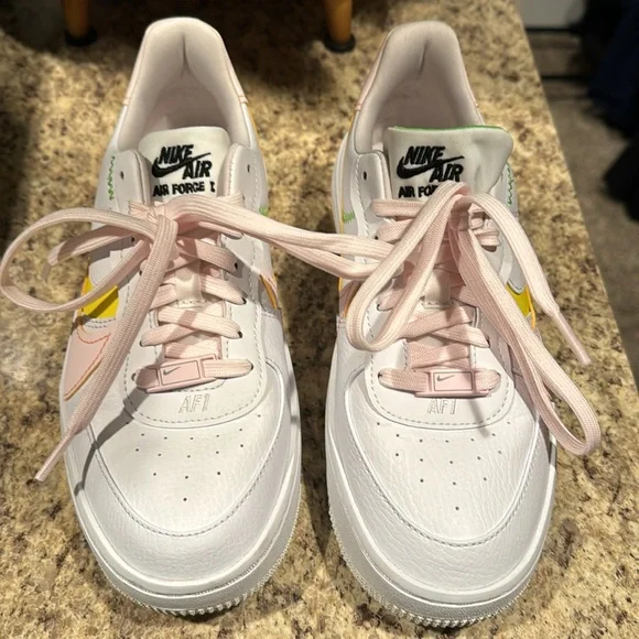 Nike Air Force 1 - Picture 2 of 6